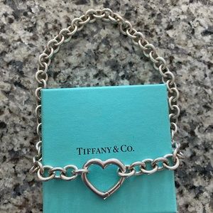 *Rare Tiffany’s Heart Necklace in Sterling Silver
